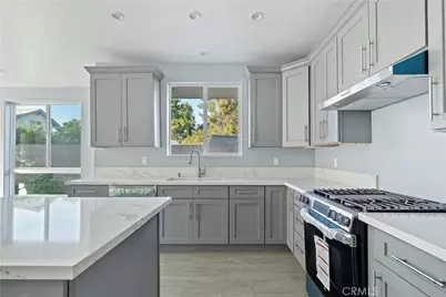 20819 W Seasons Lane, Winnetka, CA 91306 - Photo 13