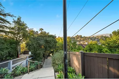 2125 Cove Avenue, Los Angeles, CA 90039 - Photo 9