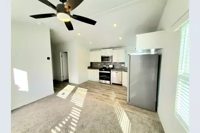 8100 Foothill Boulevard #3, Sunland, CA 91040 - Photo 5