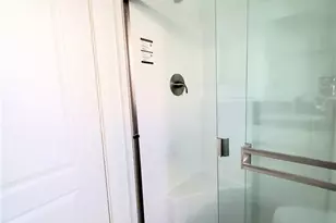 8100 Foothill Blvd, Sunland, CA 91040 - Photo 11