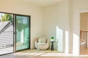 323 S Orange Dr, Los Angeles, CA 90036 - Photo 27