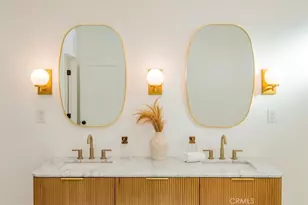 323 S Orange Dr, Los Angeles, CA 90036 - Photo 31