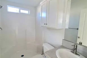 8100 Foothill Blvd, Sunland, CA 91040 - Photo 11