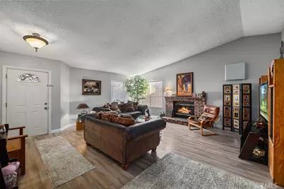 44115 Hunter Court, Lancaster, CA 93536 - Photo 3