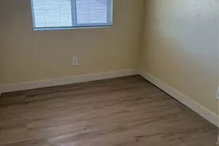 722 S Williams, Bakersfield, CA 93307 - Photo 9