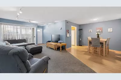 8060 Canby Avenue #2, Reseda, CA 91335 - Photo 5