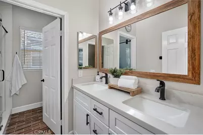 29231 Black Pine Way, Saugus, CA 91390 - Photo 45