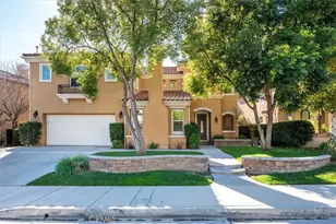 29231 Black Pine Way, Saugus, CA 91390 - Photo 1