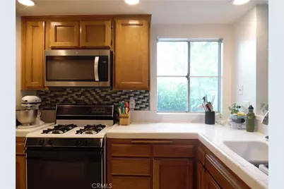 1806 Rory Lane #9, Simi Valley, CA 93063 - Photo 13