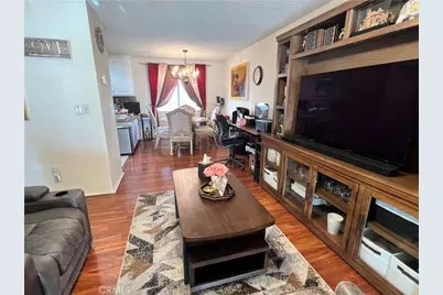 19230 Wyandotte #14, Reseda, CA 91335 - Photo 9