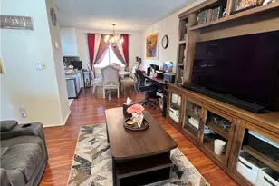 19230 Wyandotte, Reseda, CA 91335 - Photo 9