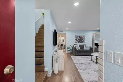 19540 Sherman Way #602, Reseda, CA 91335 - Photo 3