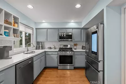 19540 Sherman Way #602, Reseda, CA 91335 - Photo 1