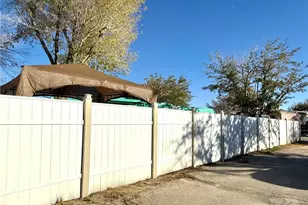 1258 Rosamond Blvd, Rosamond, CA 93560 - Photo 17