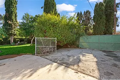 16458 Calahan, North Hills, CA 91343 - Photo 29