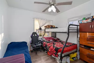 641 W 108th, Los Angeles, CA 90044 - Photo 13