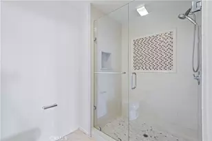 5115 Kester, Sherman Oaks, CA 91403 - Photo 11