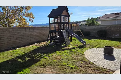 27728 Buckskin, Castaic, CA 91384 - Photo 11