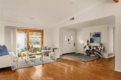 22370 Algunas Road, Woodland Hills, CA 91364 - Photo 3