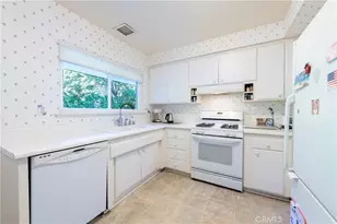 17005 Escalon Dr, Encino, CA 91436 - Photo 7