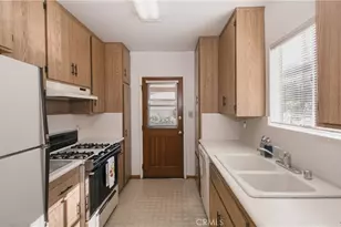 6900 Aura Ave, Reseda, CA 91335 - Photo 9