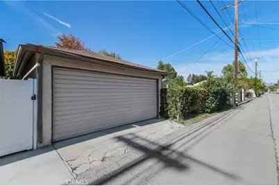 6900 Aura Avenue, Reseda, CA 91335 - Photo 27