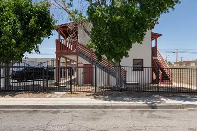 44921 Trevor, Lancaster, CA 93534 - Photo 3