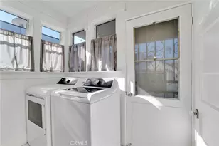 337 N Beachwood Dr, Los Angeles, CA 90004 - Photo 17