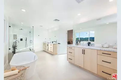 23534 Aetna St, Woodland Hills, CA 91367 - Photo 53