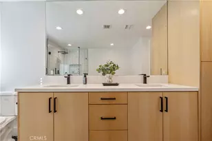 23534 Aetna St, Woodland Hills, CA 91367 - Photo 37