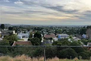 13450 Lochrin Ln, Sylmar, CA 91342 - Photo 17