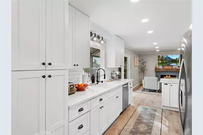 28316 Royal Drive, Castaic, CA 91384 - Photo 7