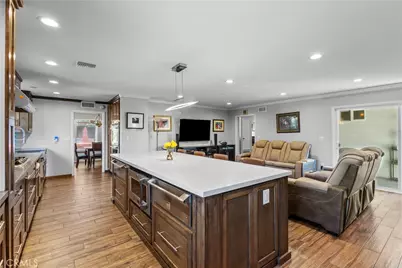 8674 Vine Valley, Los Angeles, CA 91352 - Photo 5