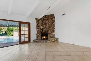 22727 Collins, Woodland Hills, CA 91367 - Photo 9