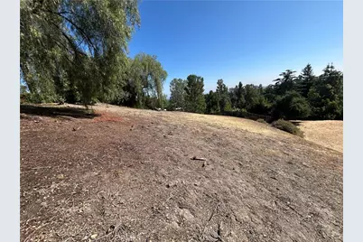 5075 Hood Drive, Woodland Hills, CA 91364 - Photo 7