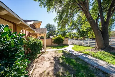 22050 Tulsa, Chatsworth, CA 91311 - Photo 17