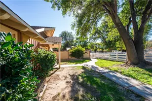 22050 Tulsa, Chatsworth, CA 91311 - Photo 17