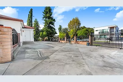 15210 Cohasset Street, Van Nuys, CA 91405 - Photo 3