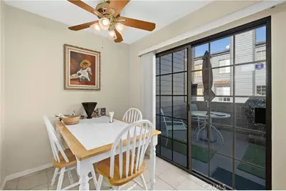 5707 Topanga Canyon Boulevard #5, Woodland Hills, CA 91367 - Photo 7