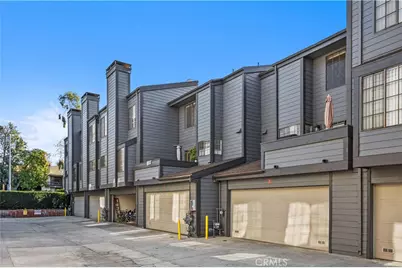 5707 Topanga Canyon Boulevard #5, Woodland Hills, CA 91367 - Photo 3