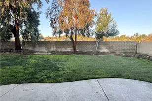 28381 Robin, Saugus, CA 91350 - Photo 11