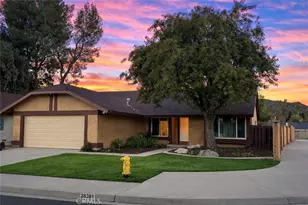 28381 Robin, Saugus, CA 91350 - Photo 3