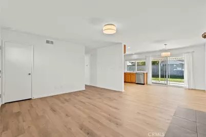 19642 Lonerock, Canyon Country, CA 91351 - Photo 15