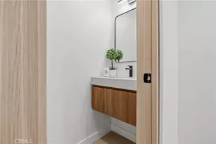 9502 Via Salerno, Burbank, CA 91504 - Photo 11