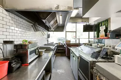 21620 Roscoe #21602-21604, Canoga Park, CA 91304 - Photo 7