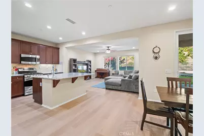 19205 Carranza, Saugus, CA 91350 - Photo 3