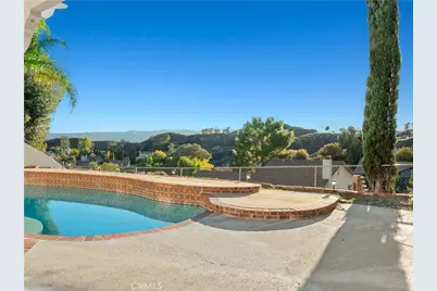 23208 Cuervo, Valencia, CA 91354 - Photo 27