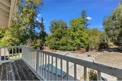 20555 Dumont Street, Woodland Hills, CA 91364 - Photo 37