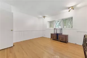 20555 Dumont St, Woodland Hills, CA 91364 - Photo 13