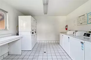 12601 Van Nuys, Pacoima, CA 91331 - Photo 29